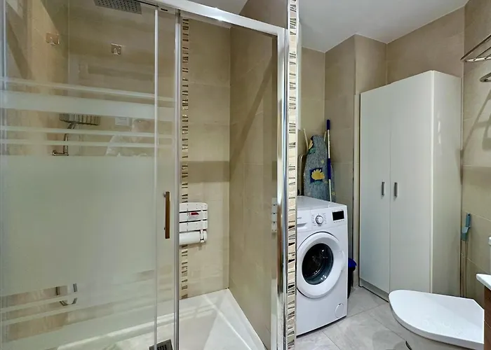 Clubrent - Edf Horizonte, Estudio De Estilo Escandinavo アパート カルプ