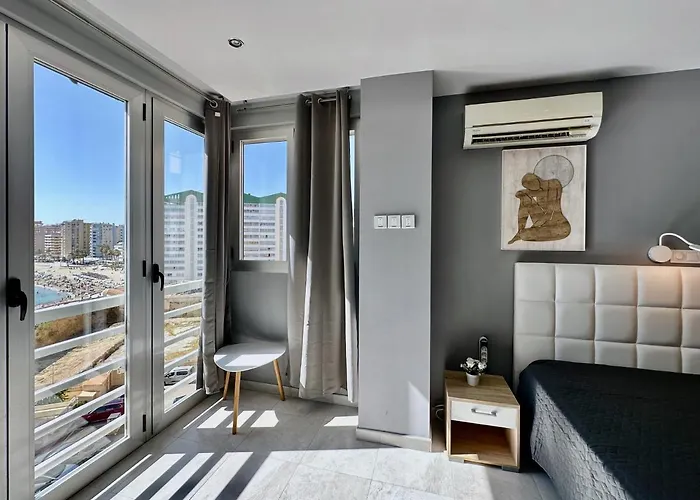 Clubrent - Edf Horizonte, Estudio De Estilo Escandinavo